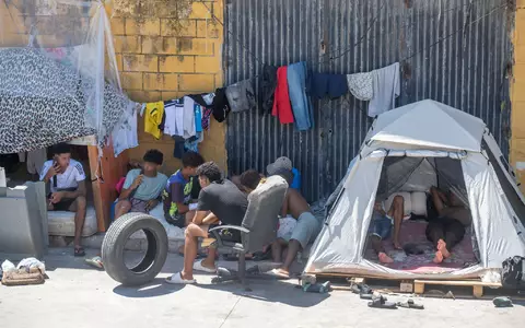Die Lage in Spaniens Nordafrika-Exklave Ceuta ist zunehmend angespannt. Einheimische fordern die gewaltsame Rückführung von Migranten nach Marokko. (Archivbild) - Foto: Marcos Moreno/EUROPA PRESS/dpa