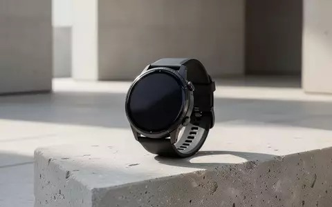 Eine hochwertige Sport-Smartwatch auf einer minimalistischen Steinoberfläche in einem hellen, modernen Raum. - Foto: über boerse-global.de