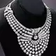 Der Schmuck besteht aus 673 Diamanten mit mehr als 200 Karat. - Bild: Unbekannt/LANDESPOLIZEIDIREKTION WIEN/dpa