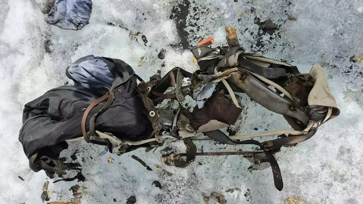 Die Ausrüstung wurde auf einem schmelzenden Gletscher in Tirol entdeckt. - Bild: Unbekannt/SPAN/APA/dpa