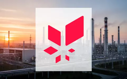 Moderne Energieanlage bei Sonnenuntergang als Symbol für industrielle Investitionen. - Foto: über boerse-global.de