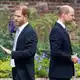 Spätestens seit der Veröffentlichung der Autobiografie Harrys «Spare» scheint das Tischtuch zerschnitten. (Archivfoto) - Bild: Dominic Lipinski/Pool PA via AP/dpa