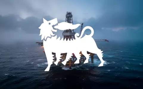 Offshore-Ölplattform in der rauen Nordsee bei Dämmerung - Foto: über boerse-global.de