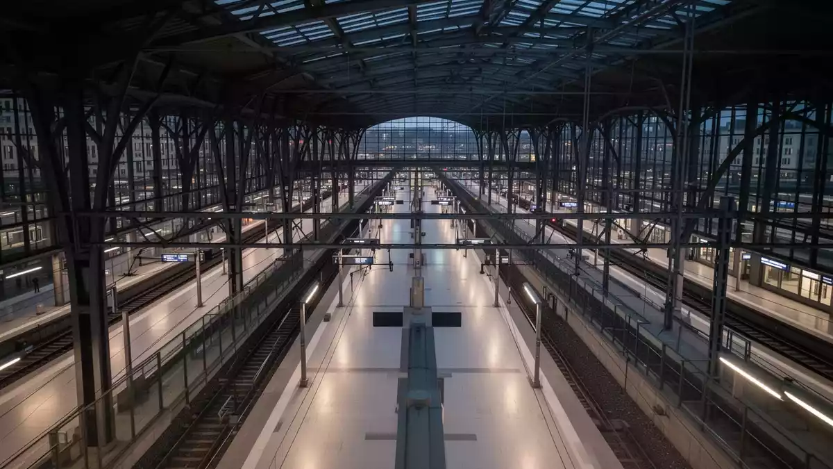 Berlin verstärkt Verbundstreifen an Haupt- und Ostbahnhof