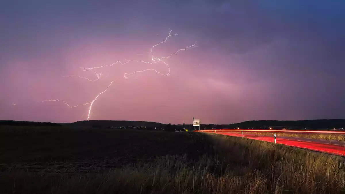 Besonders im Süden und Südosten Deutschlands besteht Unwettergefahr. (Archivbild) - Bild: Alexander Wolf/onw-images/dpa