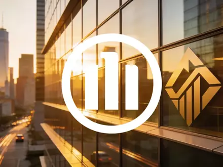 Modernes Bürogebäude bei Sonnenuntergang als Symbol für Versicherungsgeschäft und Finanzinvestitionen. - Foto: über boerse-global.de
