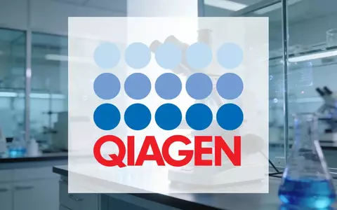 Modernes, helles Biotechnologie-Labor mit Fokus auf wissenschaftliche Innovation und professionelles Unternehmensumfeld. - Foto: über boerse-global.de