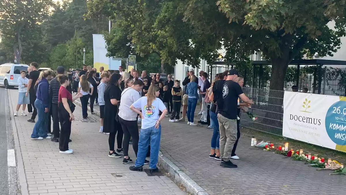 An einer Schule sind am Donnerstag zwei Menschen getötet worden.  - Bild: Wilhelm Pischke/dpa