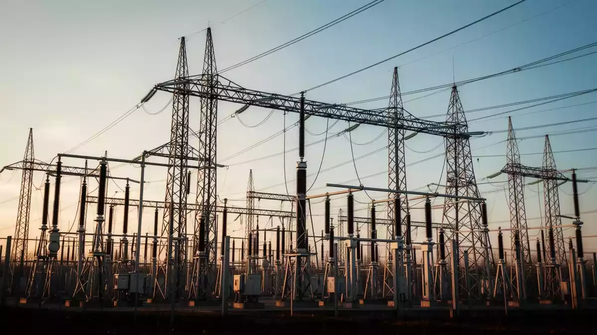 PG&E beendet Investorenstreit und nähert sich dem 52-Wochen-Hoch