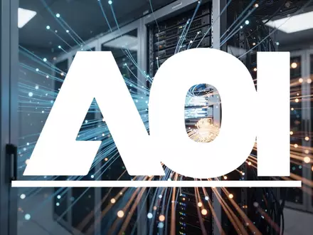 Abstrakte Darstellung von Hochgeschwindigkeits-Glasfasernetzwerken und Datenübertragung in einem modernen Rechenzentrum. - Foto: über boerse-global.de