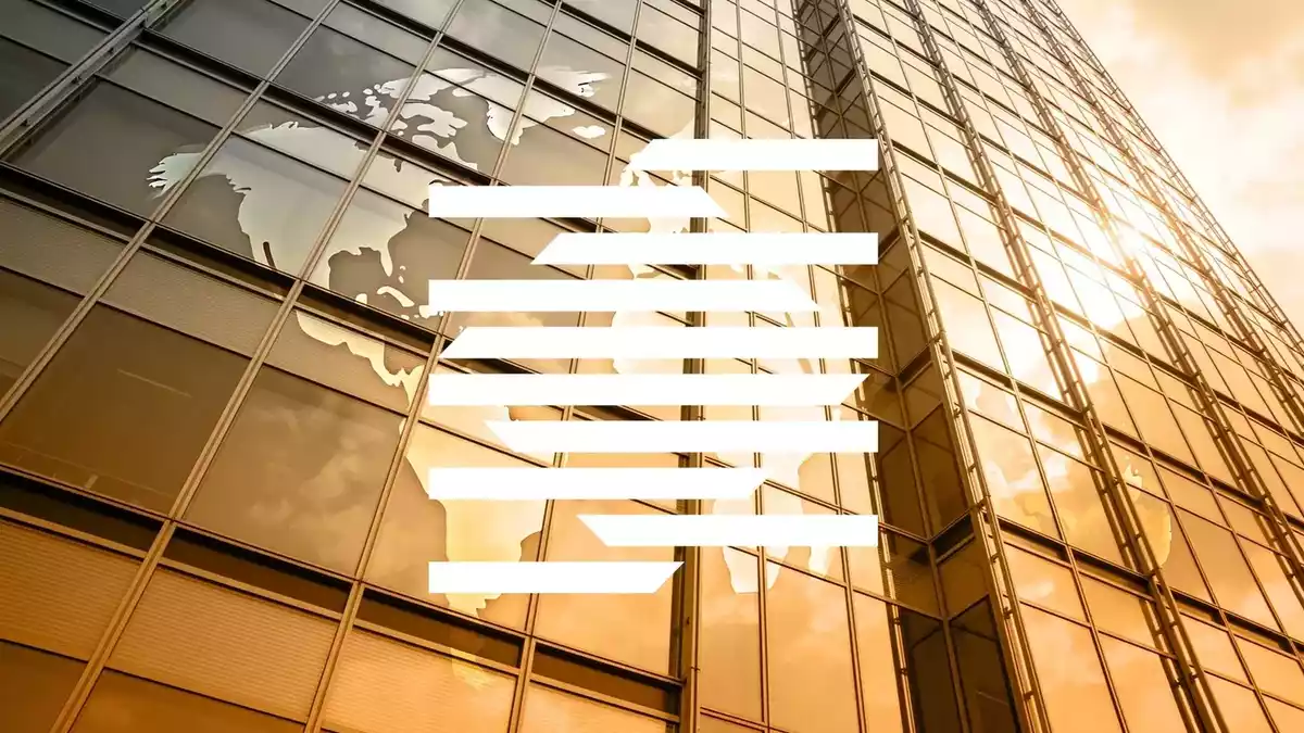 Munich Re Board Buys Shares After Guidance Cut, Cyber Deal Ahead