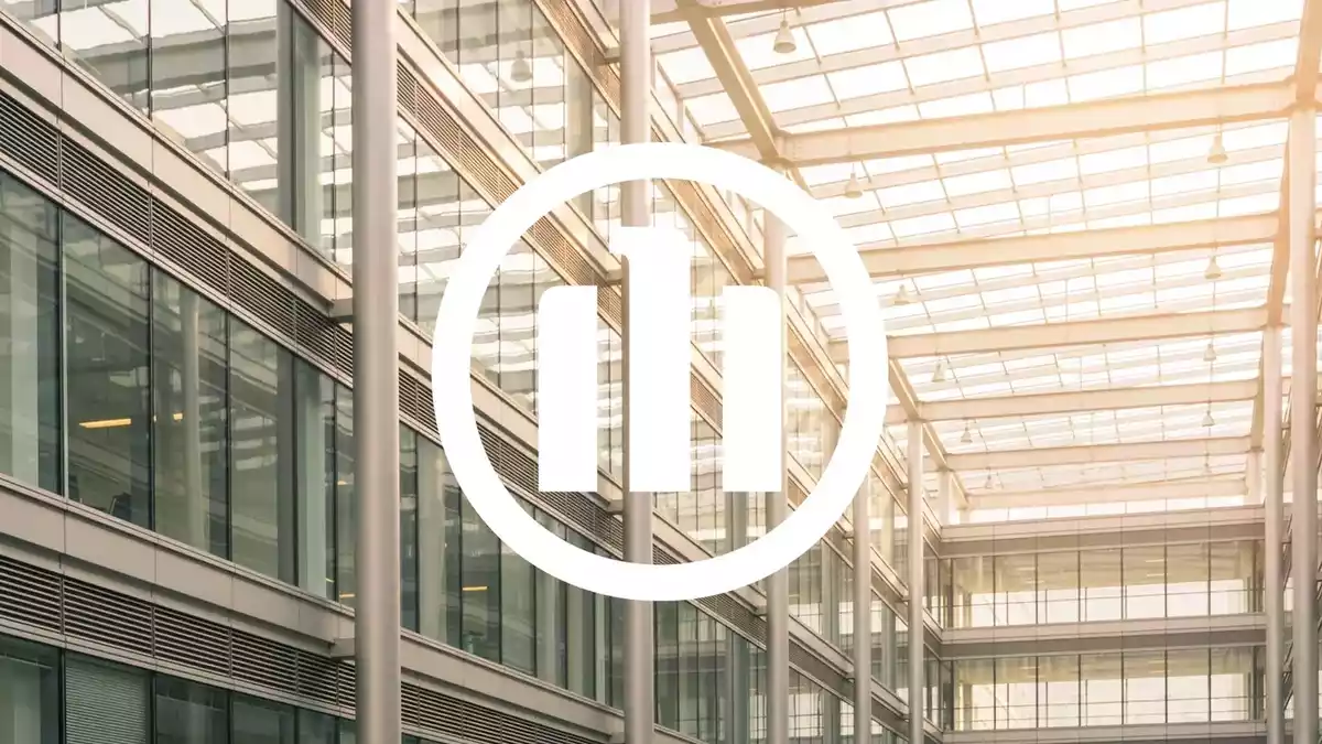 Allianz Boosts PIMCO Stake, Expands Asia with HSBC Singapore Deal
