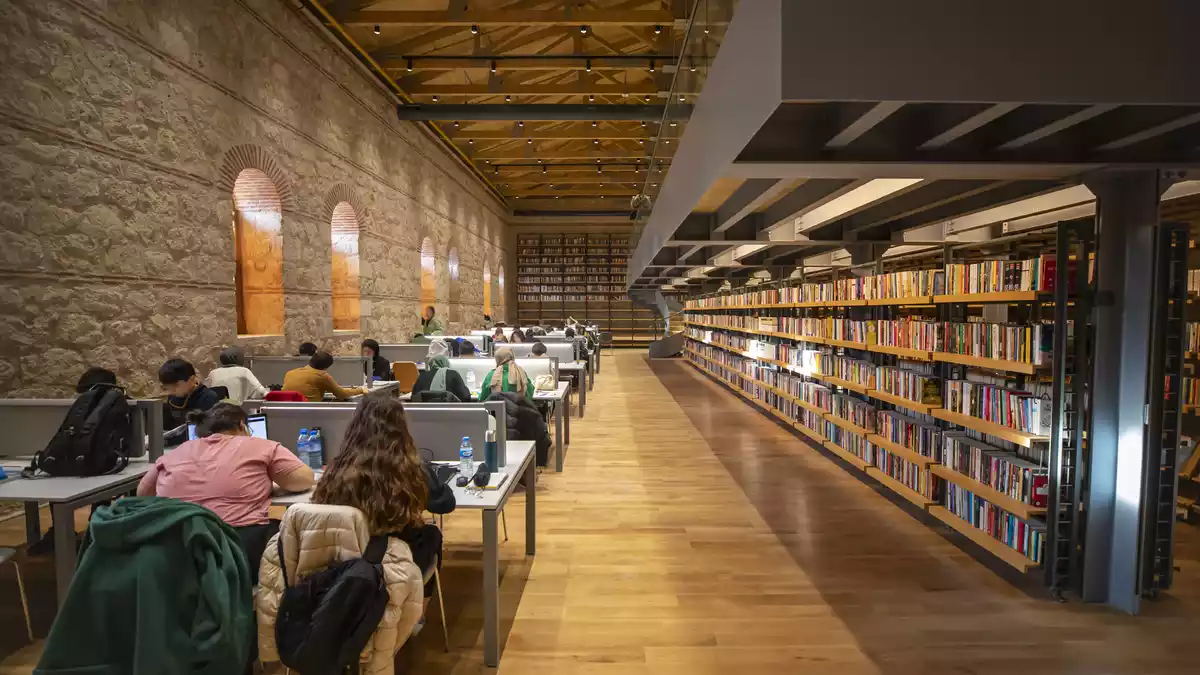 Rami-Bibliothek in Istanbul Weltklasse