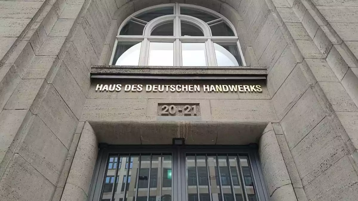 Handwerksverband drängt auf Senkung der Lohnnebenkosten