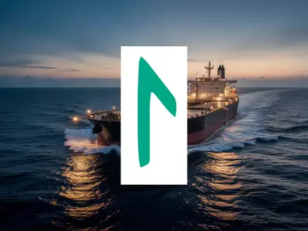 Ein großer Öltanker auf dem offenen Meer bei Sonnenaufgang, symbolisch für die Schifffahrtsindustrie. - Foto: über boerse-global.de