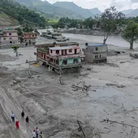 Augenzeugen berichteten, dass ganze Dörfer weggespült wurden.  - Foto: Sulav Shrestha/XinHua/dpa