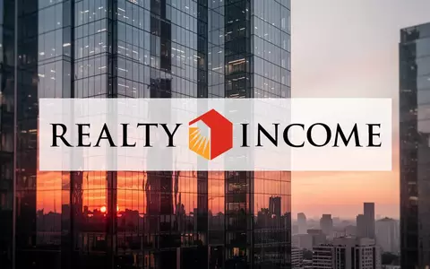 Moderne Bürogebäude bei Sonnenuntergang als Symbol für Stabilität bei Immobilieninvestitionen. - Foto: über boerse-global.de