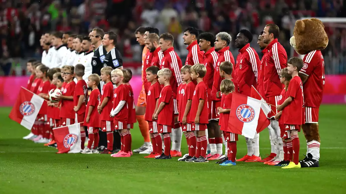 Die Bayern und Stuttgart haben die neue Saison eröffnet. - Bild: Sven Hoppe/dpa