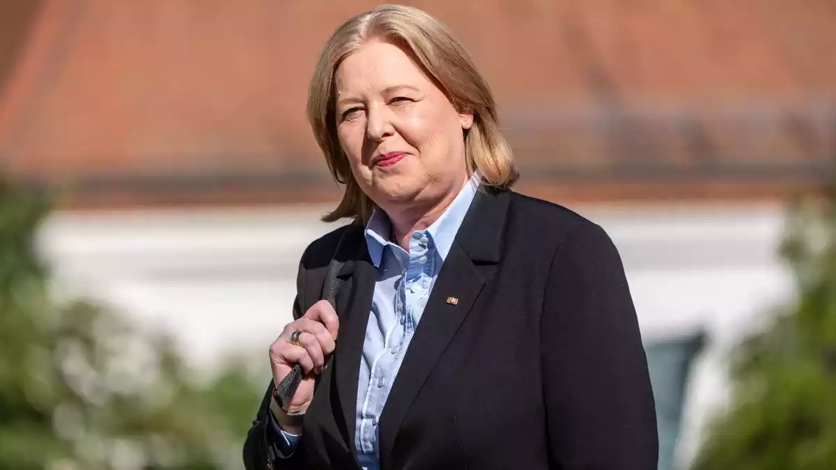 Bundesarbeitsministerin Bärbel Bas macht keinen Hehl daraus, dass sie keine Anhängerin der Idee ist, eine Pflicht zur Krankschreibung ab dem ersten Tag einzuführen. (Archivbild) - Bild: Michael Kappeler/dpa