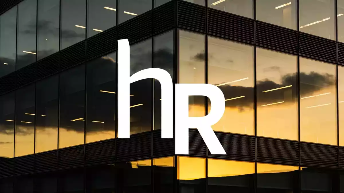Hamborner REIT richtet Portfolio neu aus und baut Ladepunkte aus