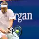 Alexander Zverev spricht bei den US Open über die Tücken der Bälle. (Archivbild) - Bild: Yuki Iwamura/AP/dpa