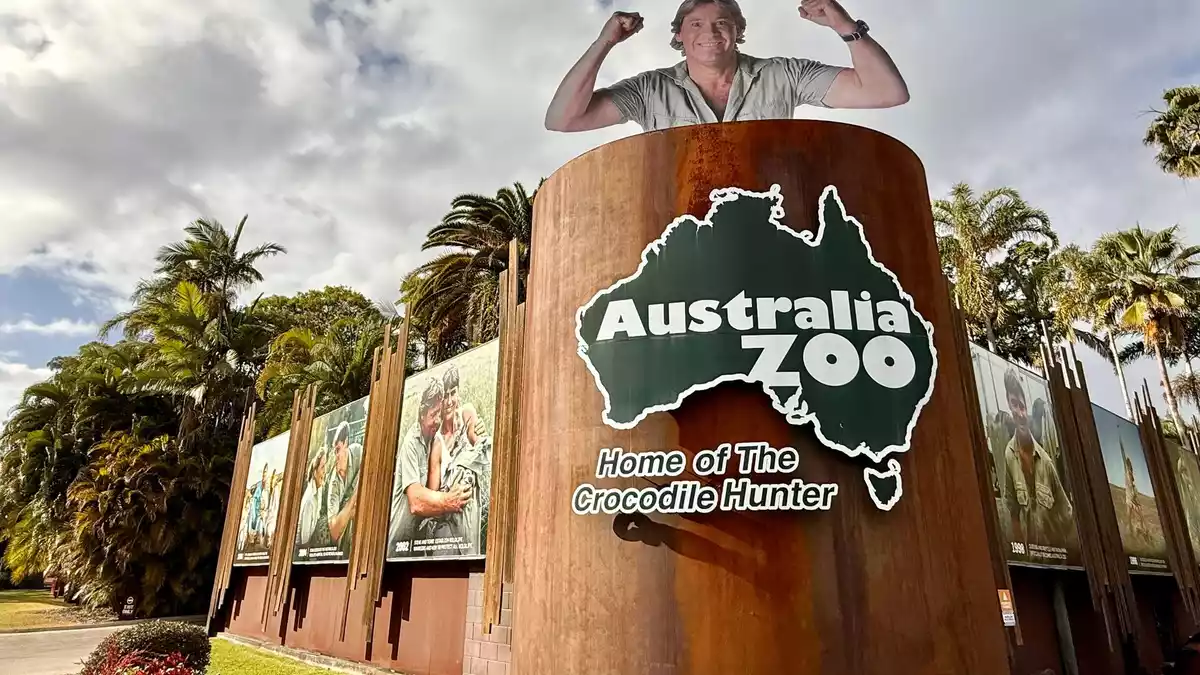 Der Australia Zoo in Queensland ist das große Vermächtnis von Steve Irwin und lockt Menschen aus aller Welt an. - Bild: Carola Frentzen/dpa