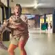 Steve Irwin wollte mit seiner Arbeit zum Tierschutz beitragen - und den Menschen gerade Krokodile näherbringen. - Bild: Carola Frentzen/dpa