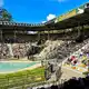 Das «Crocoseum» bietet Platz für 5.000 Menschen - früher trat Steve Irwin hier noch selber auf.  - Bild: Carola Frentzen/dpa