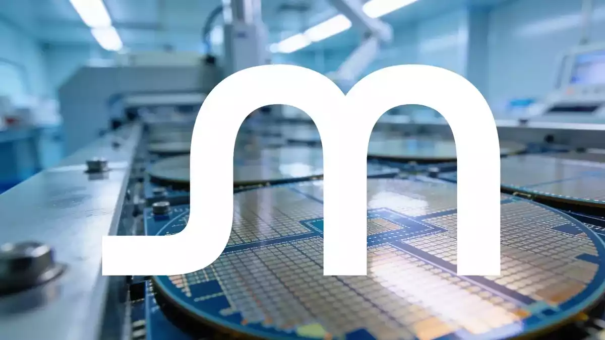 Micron Reorganizes Leadership Amid AI Memory Demand, Capacity Crunch