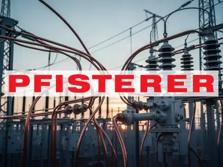 Abstrakte Darstellung moderner Energieinfrastruktur und Stromleitungen bei Sonnenaufgang - Foto: über boerse-global.de