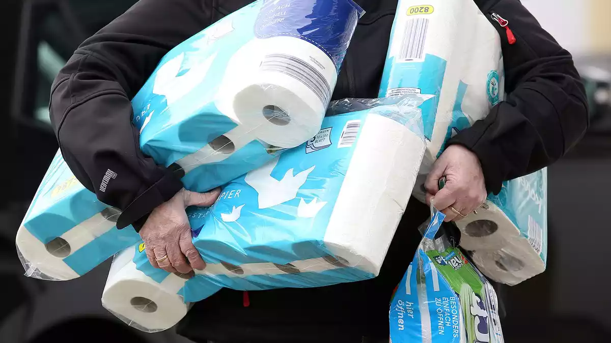 Ein US-Verband warnt Verbraucher vor Hamsterkäufen - trotz drohender Preissteigerungen. (Symbolbild) - Bild: Rene Traut/dpa