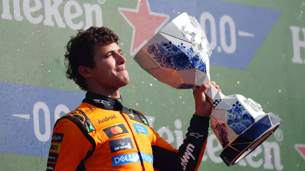 Bleibt noch länger bei McLaren: Weltmeister Lando Norris. (Archivbild) - Bild: David Davies/PA Wire/dpa