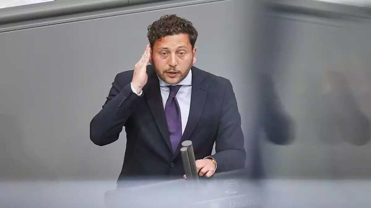 Grünen-Chef kritisiert Attestpflicht als Quatsch