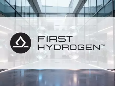 Moderne Glasarchitektur in Zürich als Symbol für Innovation im Wasserstoffsektor bei gedimmtem Licht. - Foto: über boerse-global.de