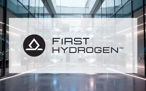Moderne Glasarchitektur in Zürich als Symbol für Innovation im Wasserstoffsektor bei gedimmtem Licht. - Foto: über boerse-global.de