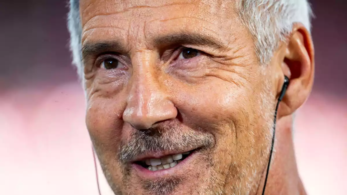 Adi Hütters Rückkehr in die Bundesliga endet mit einem Remis. - Bild: Julius Frick/dpa
