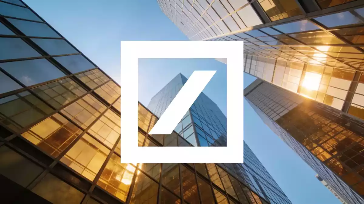 Deutsche-Bank-Aktie steigt: US-Auflagen beendet, Rückkäufe gestartet