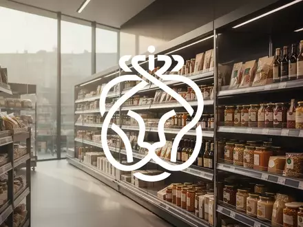 Moderne, minimalistische Supermarkt-Regale in hellem, cineastischem Licht, die eine professionelle Einzelhandelsumgebung zeigen. - Foto: über boerse-global.de