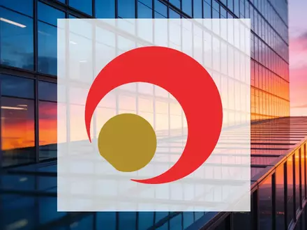 Abstraktes Finanzbild eines modernen Hochhauses bei Sonnenuntergang als Symbol für institutionelle Aktieninvestitionen. - Foto: über boerse-global.de