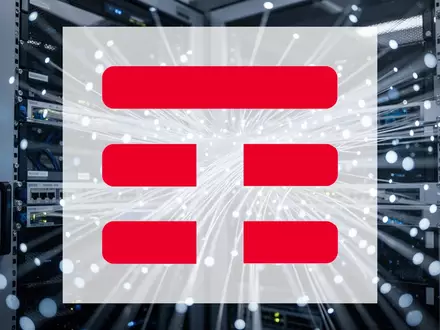 Abstraktes Bild moderner Glasfaser-Netzwerkinfrastruktur mit blauem Licht für eine digitale Kommunikationsumgebung. - Foto: über boerse-global.de