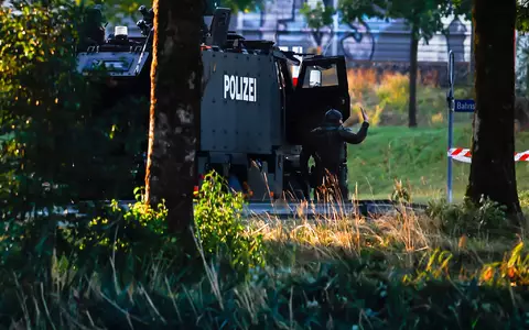 Es gibt einen Großeinsatz der Polizei.  - Foto: Michael Buholzer/KEYSTONE/dpa