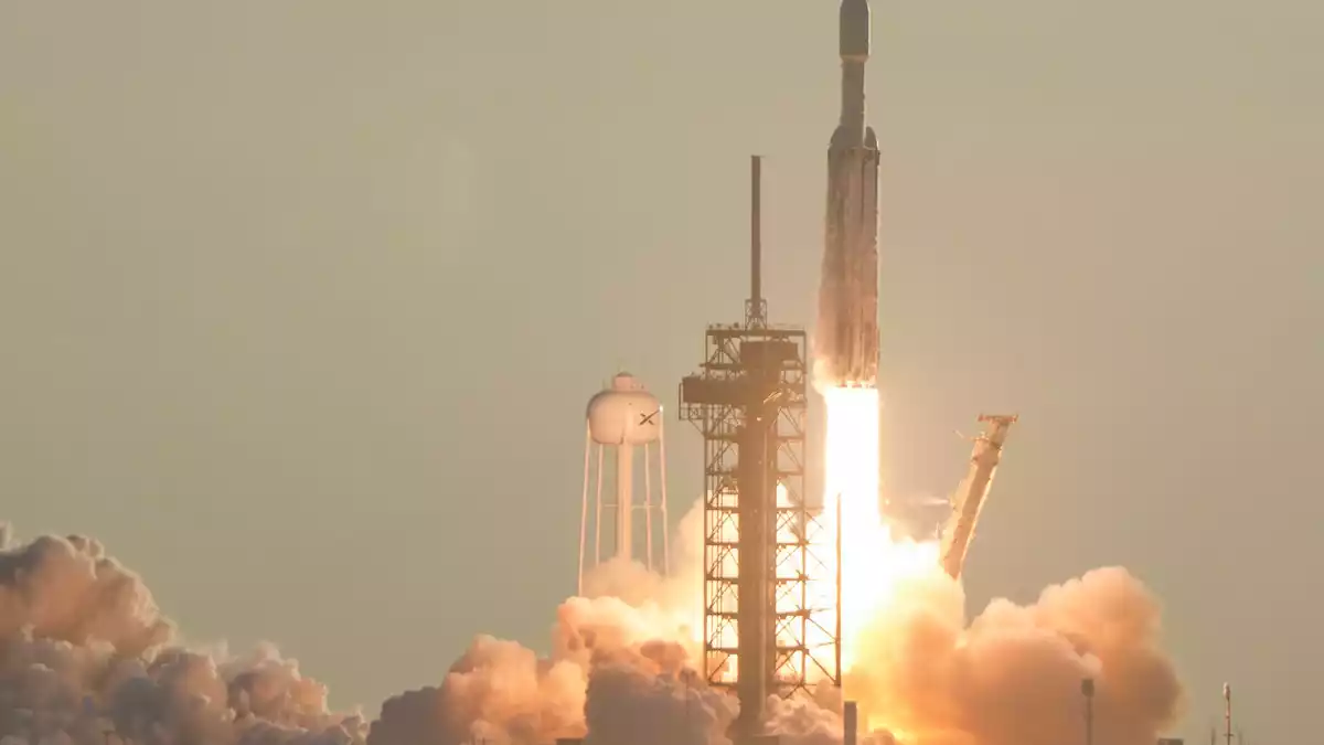 Das Weltraumteleskop wurde nach einer der ersten Frauen in leitender Position bei der Nasa benannt. - Bild: John Raoux/AP/dpa