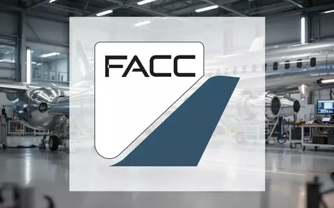 Moderne Luftfahrtkomponenten in einer Produktionshalle, die industrielle Präzision und technologisches Wachstum symbolisieren - Foto: über boerse-global.de