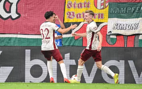 Augsburgs bester Mann gegen Schalke: Kade - Foto: Harry Langer/dpa