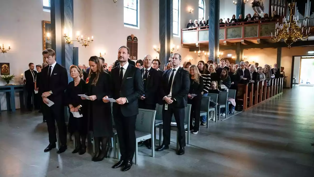 Die Beisetzung von König Harald V. - hier ein Gedenkgottesdienst - findet am 9. September statt. - Bild: Cornelius Poppe/NTB/dpa