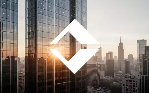 Moderne Glasfassaden eines Hochhauses spiegeln den Sonnenaufgang in einem Finanzdistrikt wider. - Foto: über boerse-global.de