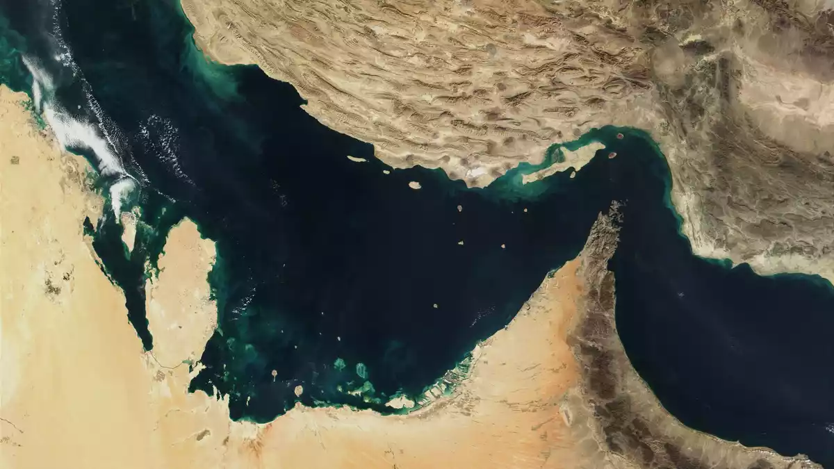 Ausgelöst wurde die jüngste US-Attacke durch den Streit über die Straße von Hormus. (Archivbild).  - Bild: -/The Visible Earth/NASA/dpa
