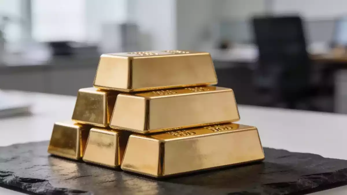 Gold's Split Market: Central Bank Buying vs. Fed-Driven Volatility