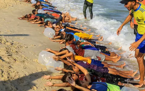 Seit dem Sommer findet das Schwimmtraining im Gazastreifen wieder statt, seitdem haben Hunderte Kinder schwimmen gelernt.  - Foto: Abed Rahim Khatib/dpa