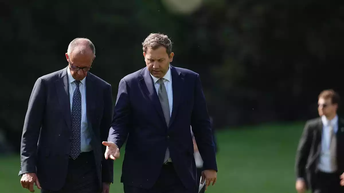 Kanzler und Vizekanzler könnten durch die Wahl in Sachsen-Anhalt in die Bredouille geraten. (Archivfoto) - Bild: Kay Nietfeld/dpa